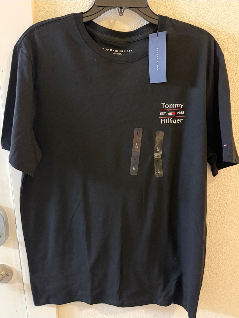 NWT Tommy Hilfiger Men’s Black Logo T-Shirt Size L